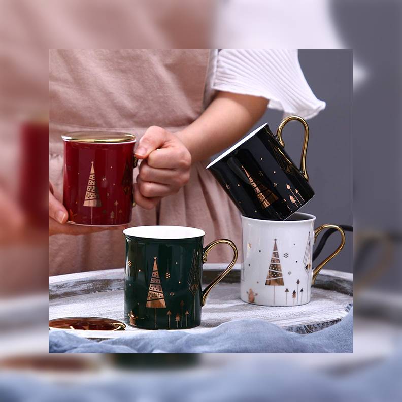 WAVEYU's Christmas Coffee Mug with Golden Handle